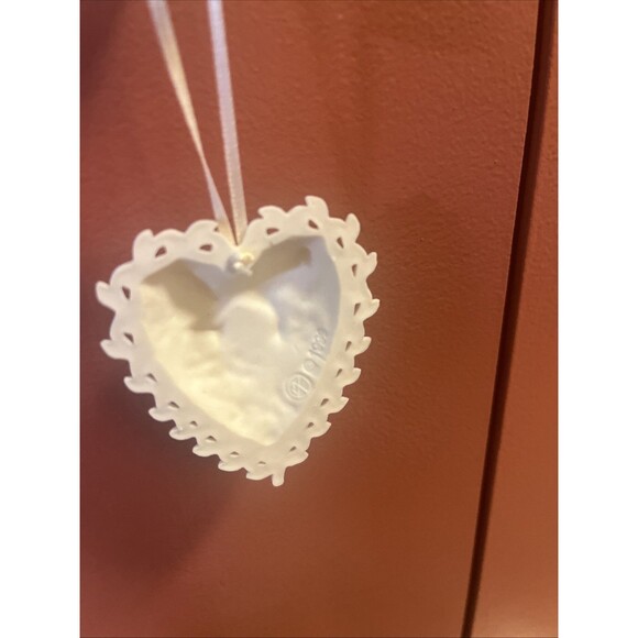 1999 Margaret Furlong Love Song Bisque Heart Ornament W/Hummingbird Christmas - Picture 2 of 3